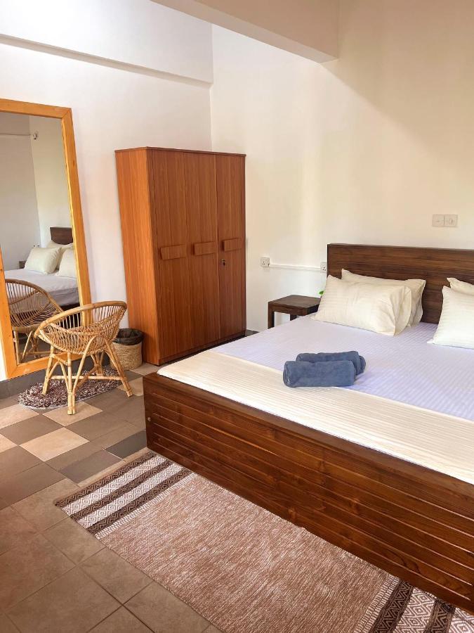 Hummus Hostel Hikkaduwa Eksteriør billede