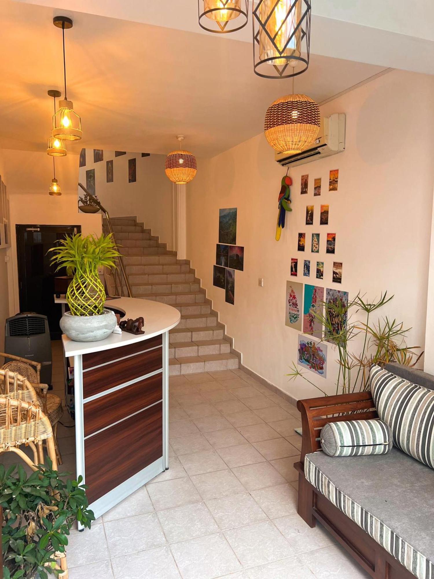 Hummus Hostel Hikkaduwa Eksteriør billede