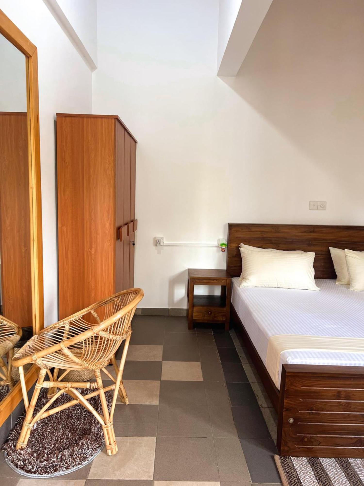 Hummus Hostel Hikkaduwa Eksteriør billede