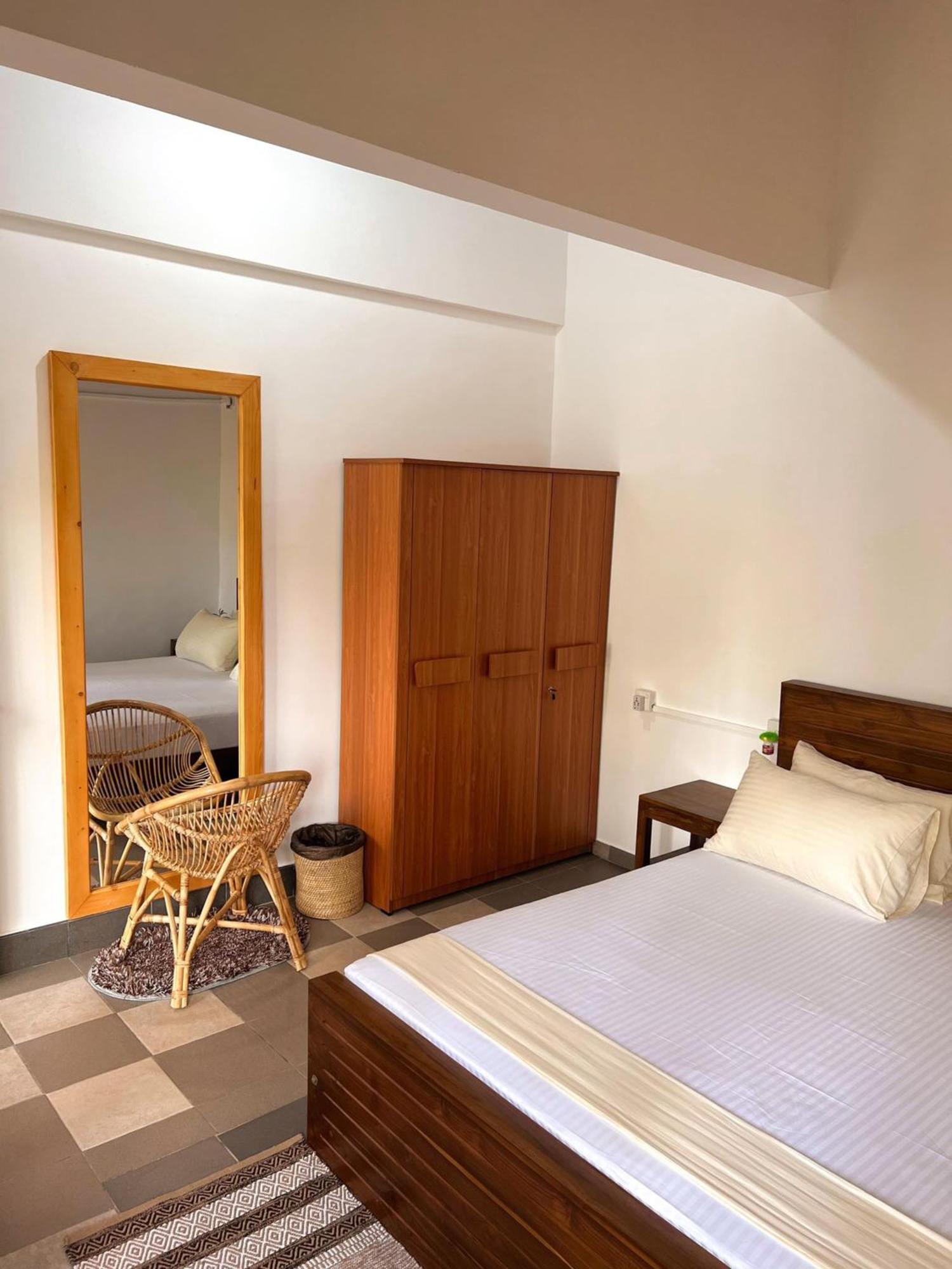 Hummus Hostel Hikkaduwa Eksteriør billede