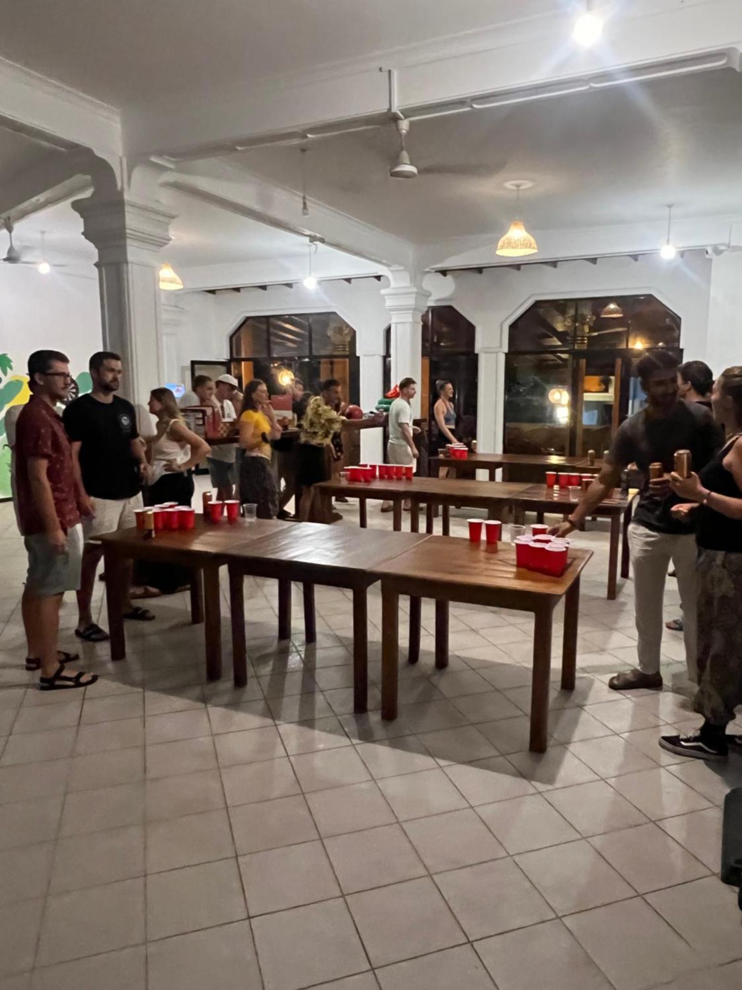 Hummus Hostel Hikkaduwa Eksteriør billede